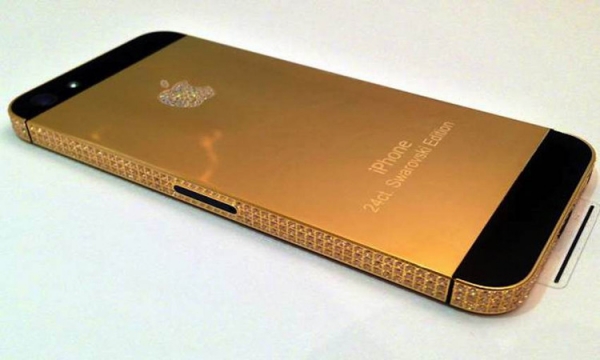 Channel 4: iPhone 5 with black diamonds