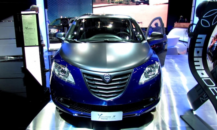 Lancia Ypsilon ELLE stars at ‘Artissima 2014’