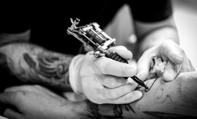 5 qualités que doit posséder tout tatoueur en herbe