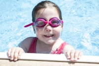 Bezpieczeństwo nad wodą- jak nauka pływania może ochronić Twoje dziecko?